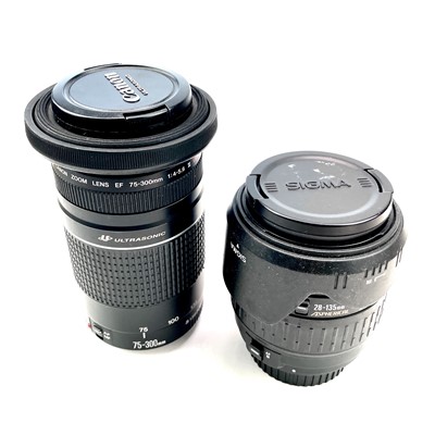 Lot 156 - A Canon Zoom EF 75-300mm 1:4-5.6 III USM...