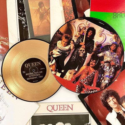 Lot 77 - QUEEN and FREDDIE MERCURY - A collection of 12".