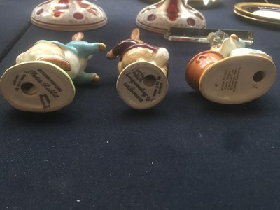 Lot 916 - A Beswick Beatrix potter figure of Peter...