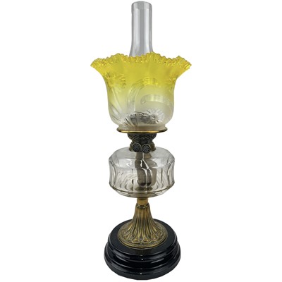Lot 29 - A Victorian glass and brass oil lamp, with a...