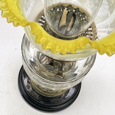 Lot 29 - A Victorian glass and brass oil lamp, with a...