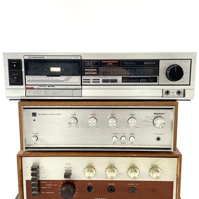 Lot 300 - Hi-Fi Equipment.