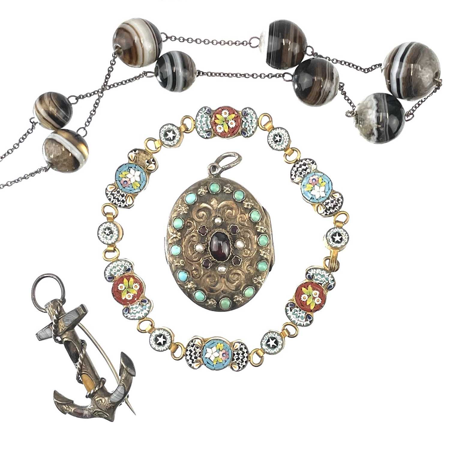 Lot 264 Victorian costume jewellery,