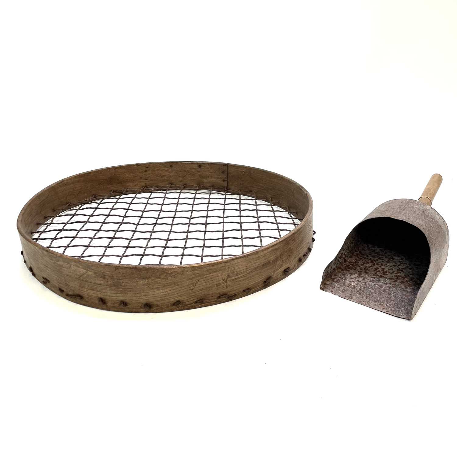 Lot 179 - A late Victorian ash sieve