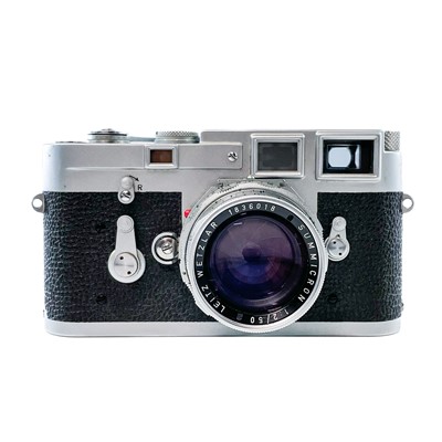 Lot 163 - A Leica Rangefinder M3 (Chrom-SS) chrome 1963...
