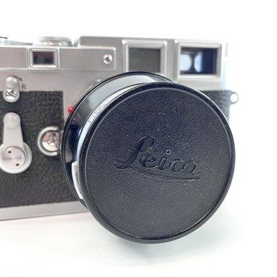 Lot 163 - A Leica Rangefinder M3 (Chrom-SS) chrome 1963...