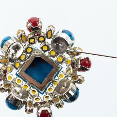 Lot 411 - 1960's Christian Dior costume brooch.