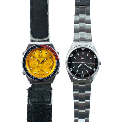 Lot 313 - A Seiko 'Pepsi' quartz chronograph wristwatch.