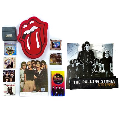 Lot 49 - THE BEATLES AND THE ROLLING STONES.
