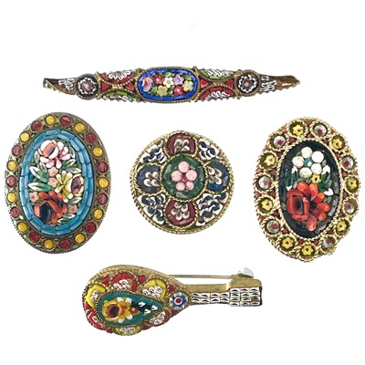 Lot 291 - Five micro-mosaic gold plated brooches