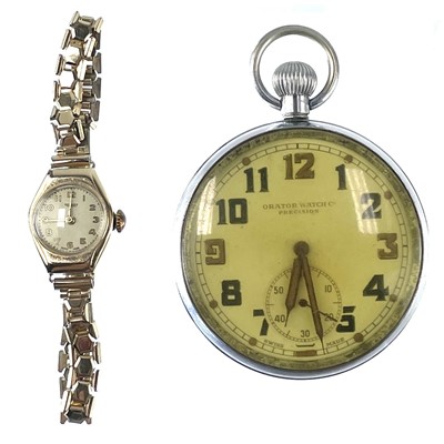 Lot 354 - A military issue crown wind pocket watch.