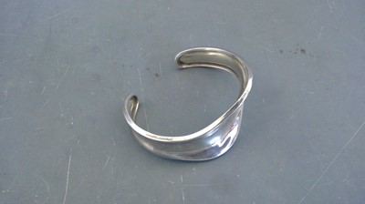 Lot 60 - Sterling silver marked 925, cuff bracelet 23.5g