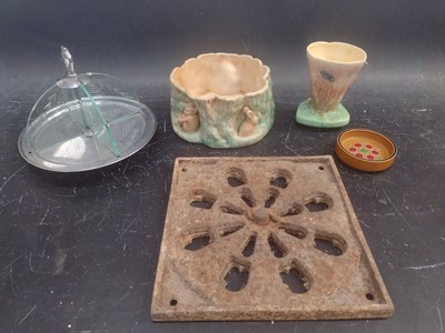 Lot 94 - A cast iron air vent, Sylvac ware and a...