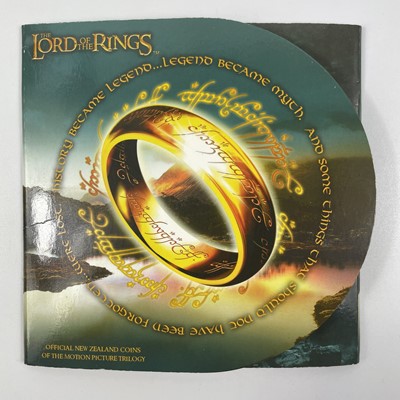 Lot 132 - New Zealand Uncirculated Bank Note and Coin Sets (x5) Including Lord of the Rings interest.