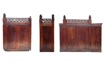 Lot 111 - Three sections of oak panelling, 17th century.
