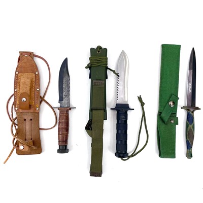 Lot 207 - A US style special forces dagger, the blade...