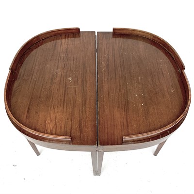 Lot 1906 - A mahogany ship's dining table.