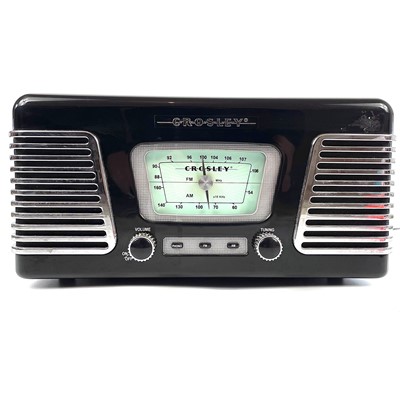 Lot 93 - A retro 'Crosley' Authentic Reproduction AM/FM radio and turntable.