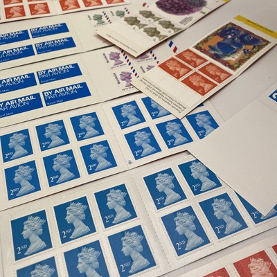 Lot 421 - Great Britain Mint Decimal Machin Head Definitive Stamps in Booklets.
