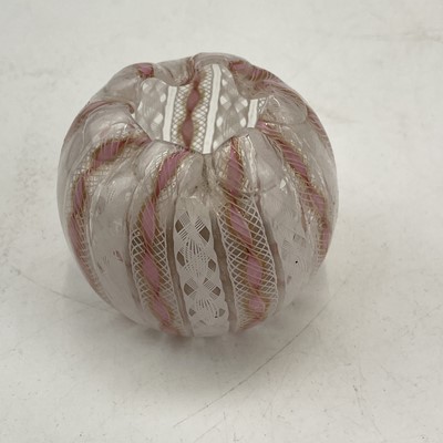 Lot 902 - A Venetian latticino small glass pot, diameter...