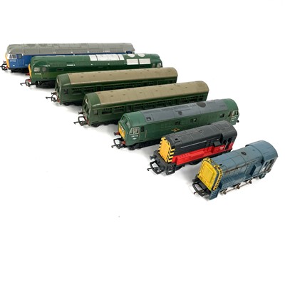 Lot 612 - Triang/Triang Hornby & Hornby Dublo 00 Gauge Diesels/Diesels Multiple Units