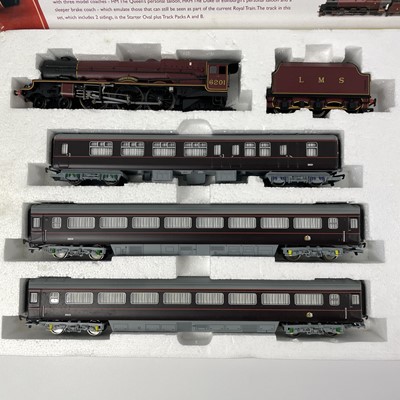 Lot 602 - Hornby Model Railway 00 Gauge "The Royal Train" Presentation Set, R1057.