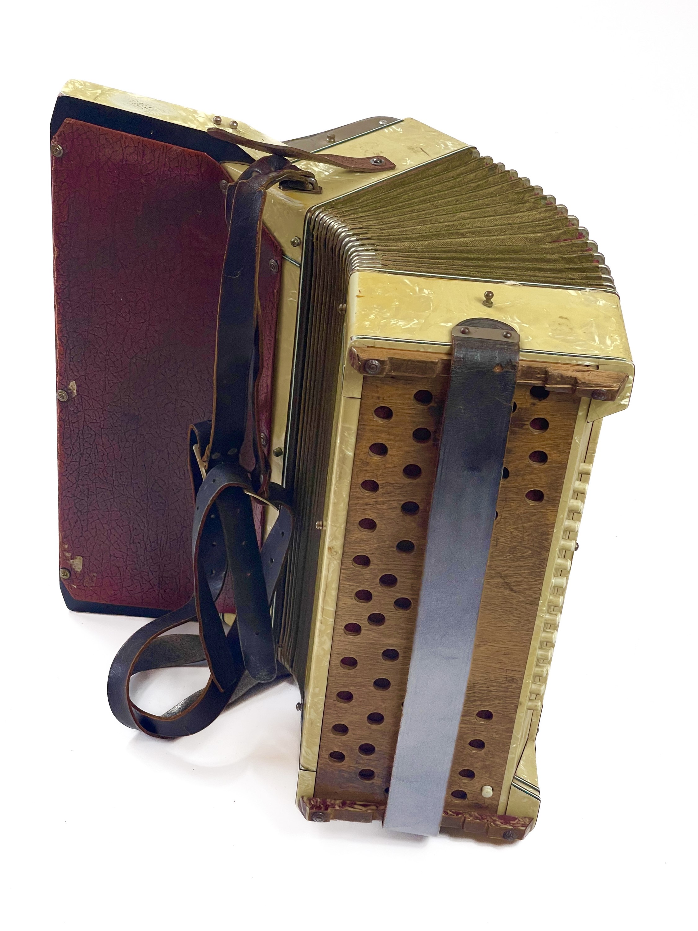 Lot 149 - A 'Harola' melodeon and a 'Marinelli Italia'