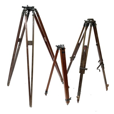 Lot 389 - A 20th century theodolite adjustable tripod...