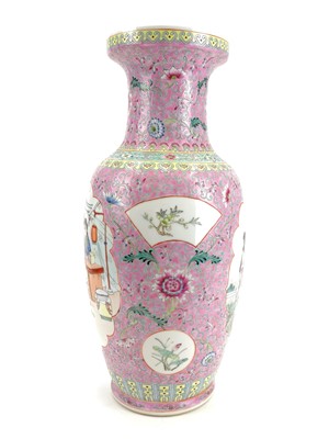 Lot 49 - A Chinese porcelain vase, 20th century