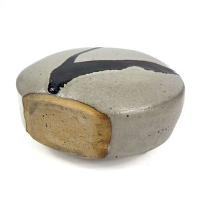 Lot 457 - Janet LEACH (1918-1997)