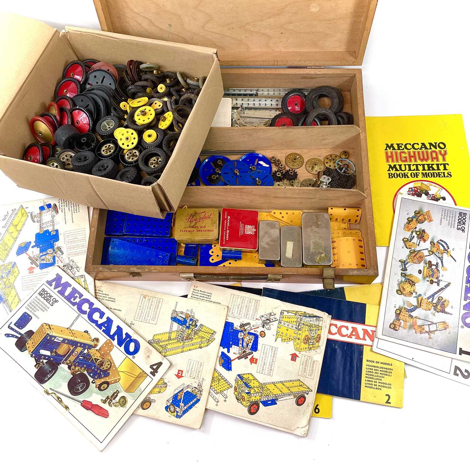Lot 748 - Meccano in wooden box