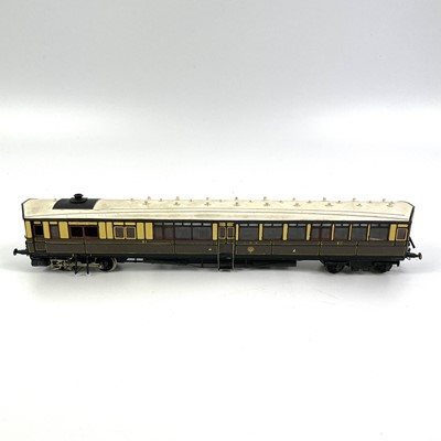 Lot 637 - GWR Steam Rail Motor 00 Gauge Carriages x 2.