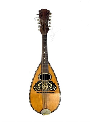 Lot 278 - A 12-string early 20th century Neapolitan mandolin