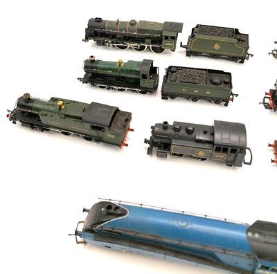 Lot 655 - Hornby etc 00 Gauge Model Railway Locomotives (x9)