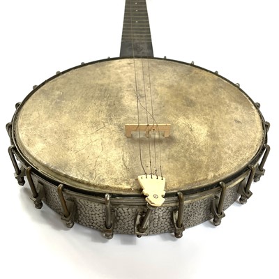 Lot 291 - An early 20th century American made banjo