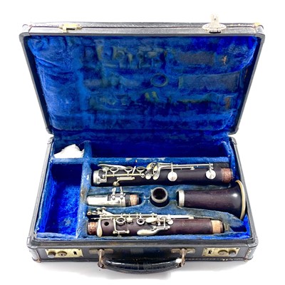 Lot 216 - A Martin Freres 'LaMonte' model 1 clarinet.