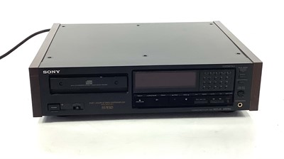 Lot 298 - A Sony 557ESD 18 Bit Linear 8x Oversampling Optical Digital Output CD Player.