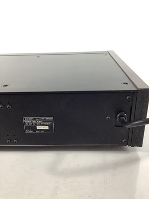 Lot 298 - A Sony 557ESD 18 Bit Linear 8x Oversampling Optical Digital Output CD Player.