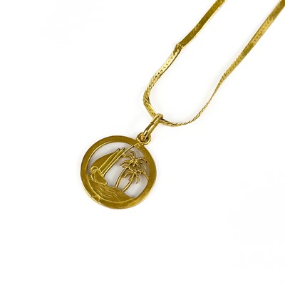 Lot 221 - An 18ct gold pendant necklace.