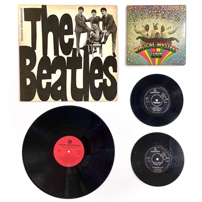 Lot 238 - The Beatles, 12" and 7" vinyl.