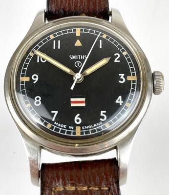 Lot 493 - A Smiths military issue stainless steel manual wind wristwatch.