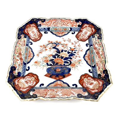 Lot 146 - A Japanese Imari porcelain dish, 19th century.