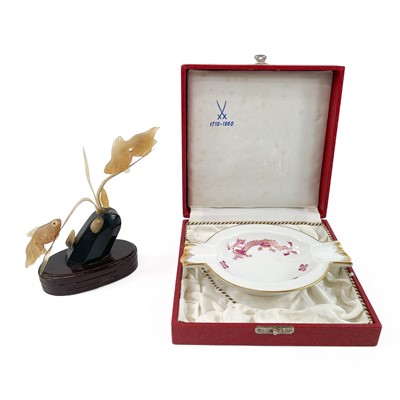 Lot 835 - A Meissen porcelain ashtray, cased.