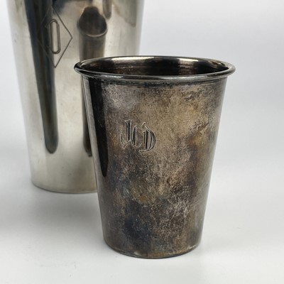 Lot 1 - A pair of Colombian 0.900 silver tumblers.