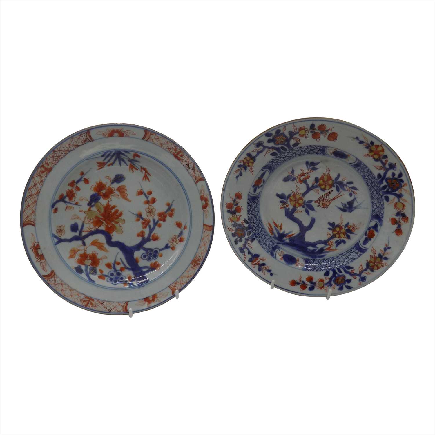 Lot 1127 - A Chinese Imari porcelain plate, 18th century,...