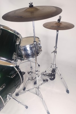 Lot 364 - A Peavey International 'Series II' drum kit.