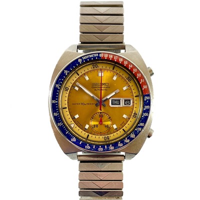 Lot 486 - A Seiko 'Pogue' chronograph automatic wristwatch with 'Pepsi' bezel.