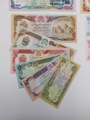 Lot 286 - Large Collection of Foreign Banknotes.