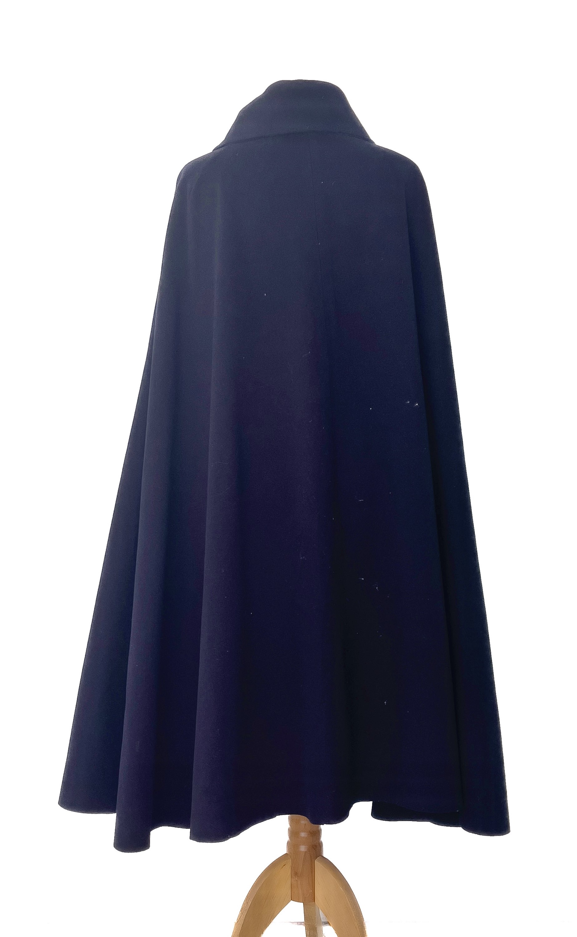 Lot 329 Royal Navy officer's boat cloak.