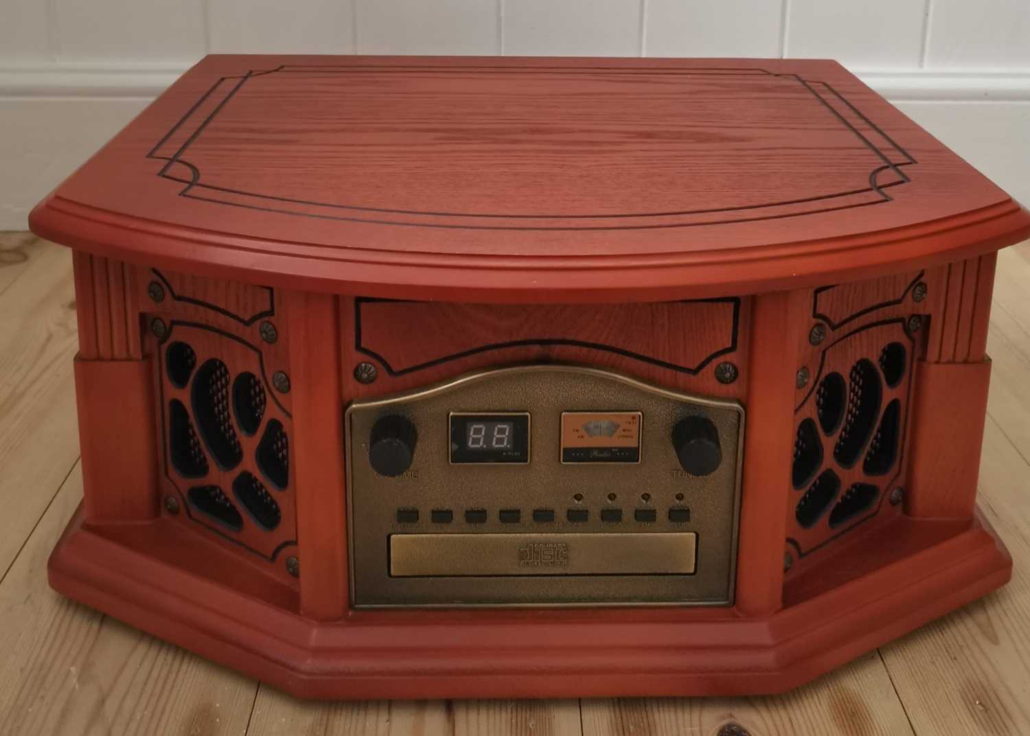 Lot 371 - A retro style music centre.